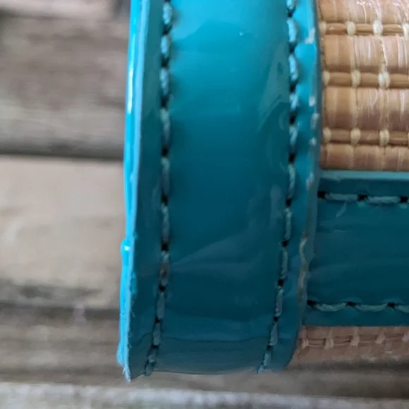 Ann Taylor Y2K turquoise vintage shoulder bag with cute silver details - Picture 3 of 8